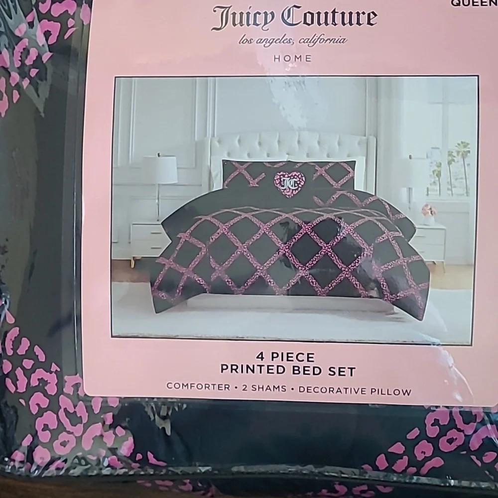 Juicy Couture Pink and Black Accent Pillow Set - Queen